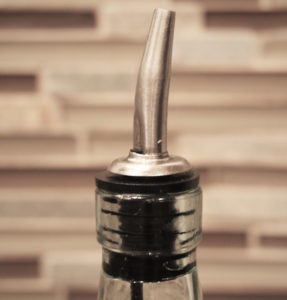 liquor bottle pourer single